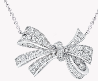 틸다의 보우 클래식 목걸이 