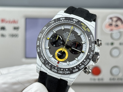 TW 팩토리 롤렉스 코스모그래프 데이토나 시리즈 카본 파이버 커스텀 에디션