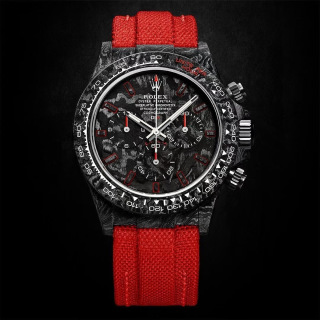 TW 팩토리의 롤렉스 코스모그래프 데이토나 시리즈 카본 파이버 커스텀 에디션 