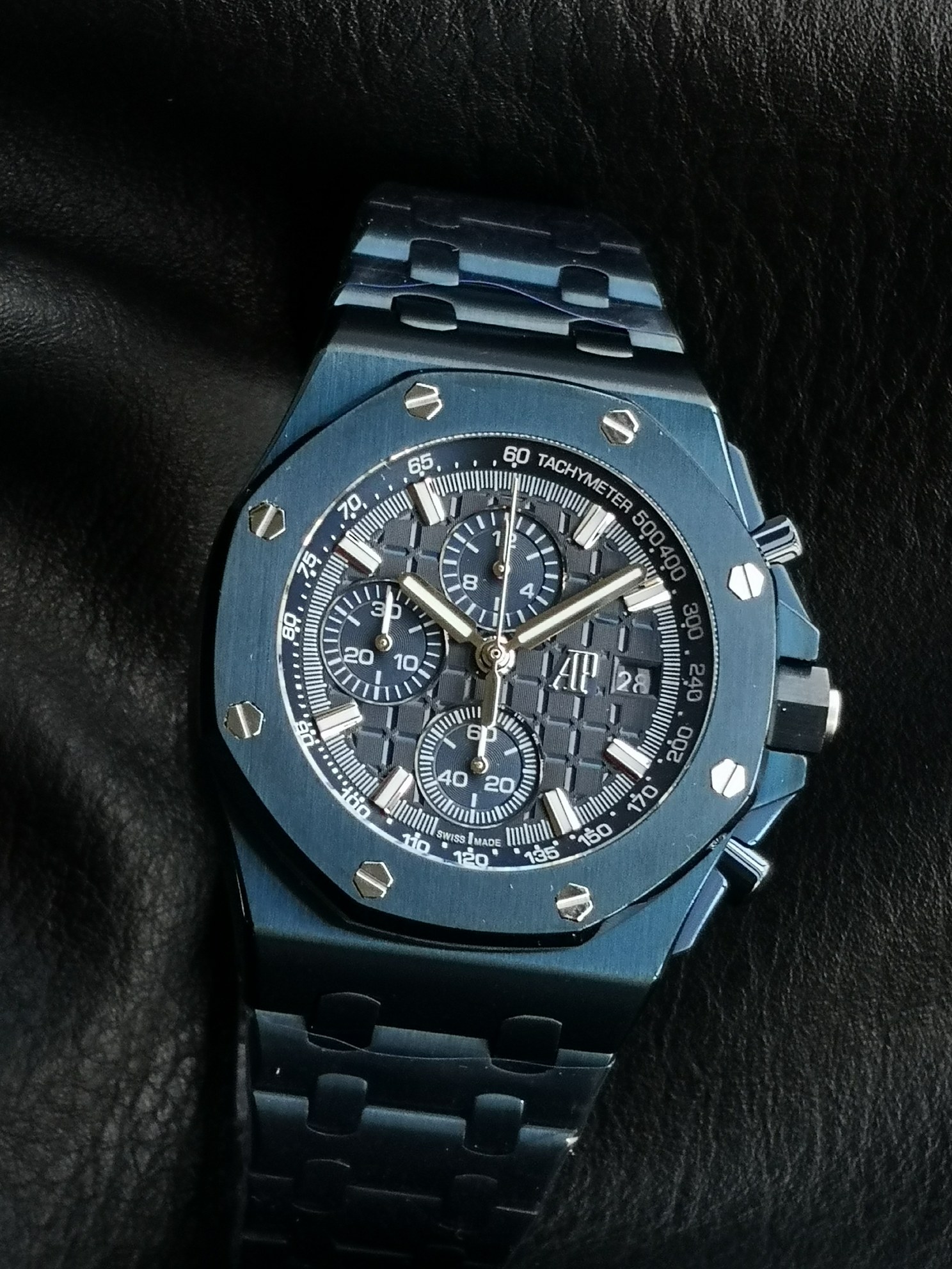 APK팩토리 오데마 피게 로얄 오크 오프쇼어 26238CD.CE 미드나잇 블루와 블랙 나이트