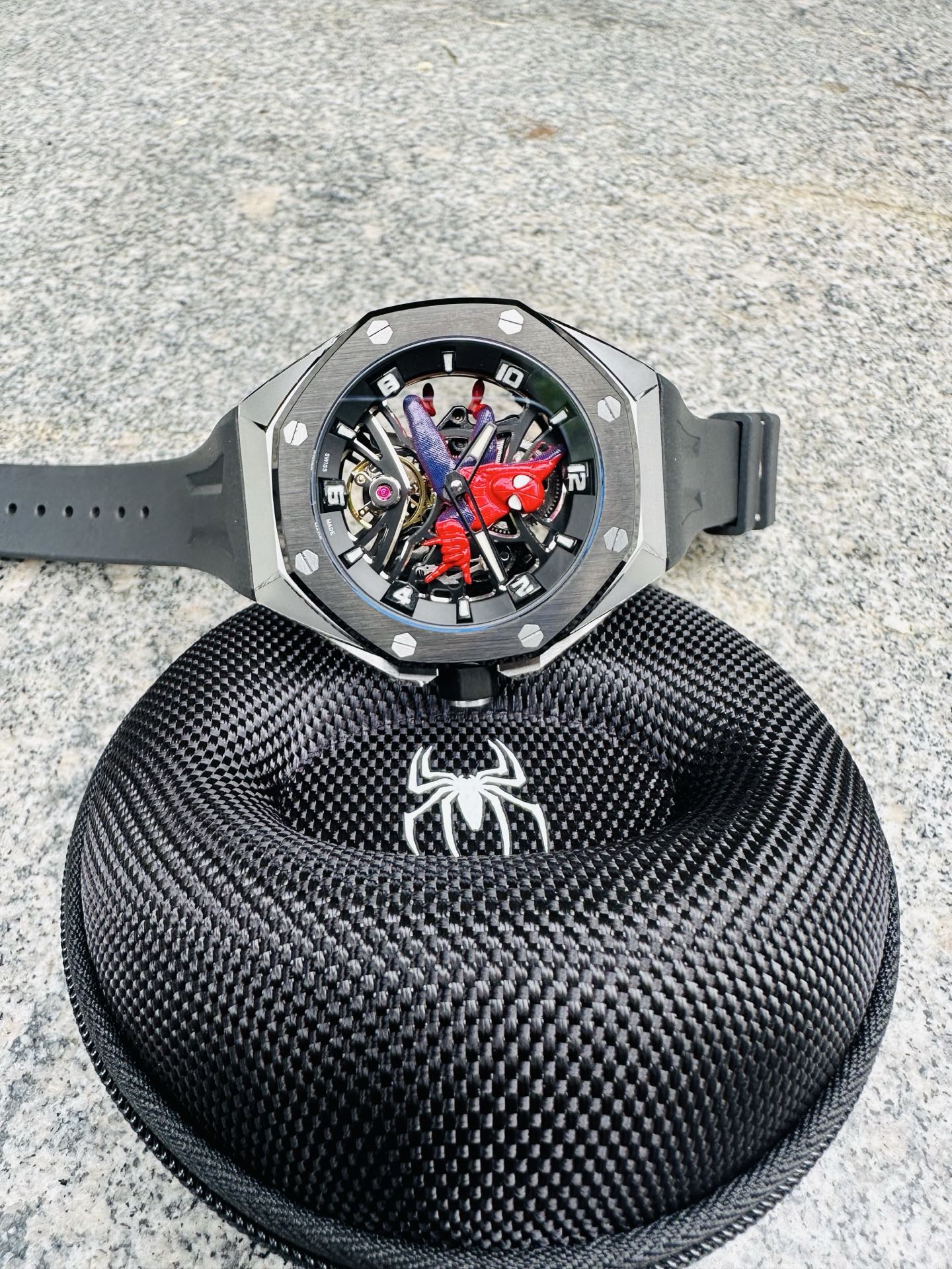 LS 팩토리 오데마 피게  마블 스파이더맨 한정판
